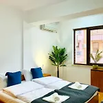 Апартаменты Spacious & Classy With 2 Baths In Centre Пловдив