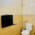 Διαμέρισμα Spacious & Classy With 2 Baths In Centre