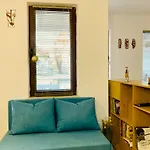Spacious & Classy With 2 Baths In Centre * Φιλιππούπολη