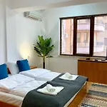 Διαμέρισμα Spacious & Classy With 2 Baths In Centre Φιλιππούπολη