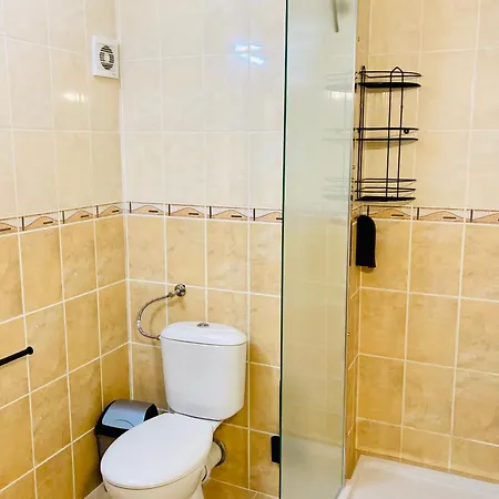 Daire Spacious & Classy With 2 Baths In Centre