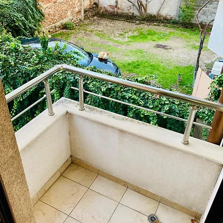 Spacious & Classy With 2 Baths In Centre Daire Filibe