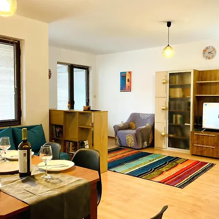 Διαμέρισμα Spacious & Classy With 2 Baths In Centre *