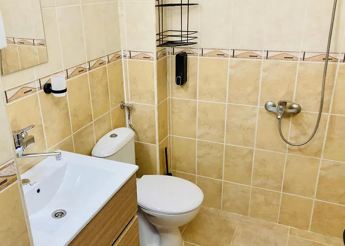 Spacious & Classy 2bdr With 2 Baths In Centre Apartamento *