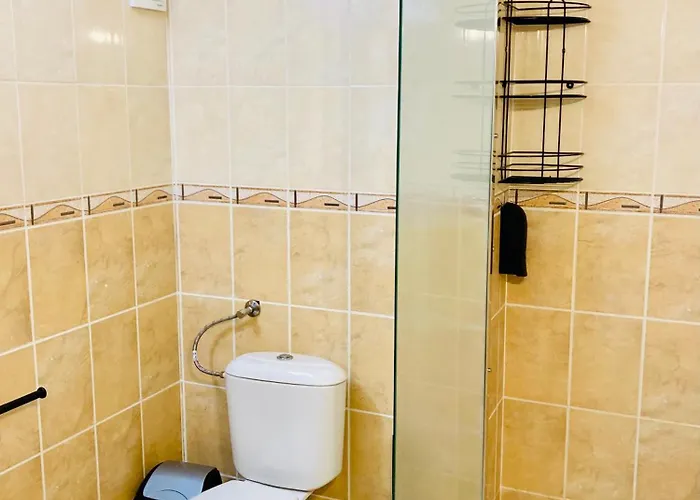 Apartamento Spacious & Classy 2bdr With 2 Baths In Centre