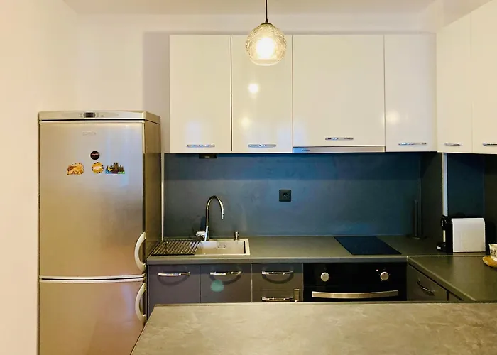 Apartamento Spacious & Classy 2bdr With 2 Baths In Centre *